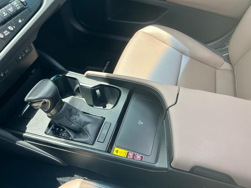 Lexus ES 350 2025