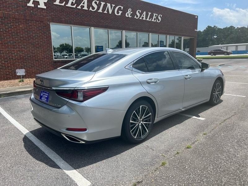 Lexus ES 350 2025