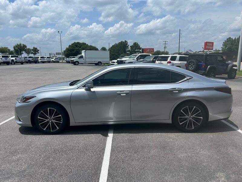 Lexus ES 350 2025