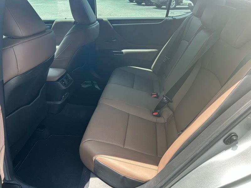 Lexus ES 350 2025