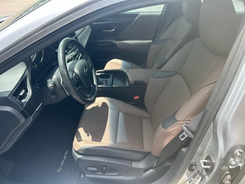 Lexus ES 350 2025