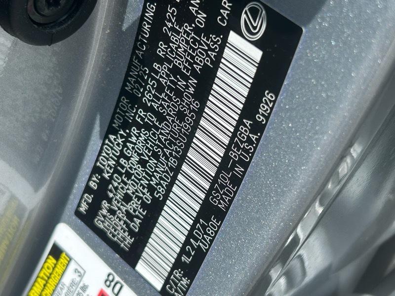 Lexus ES 350 2025
