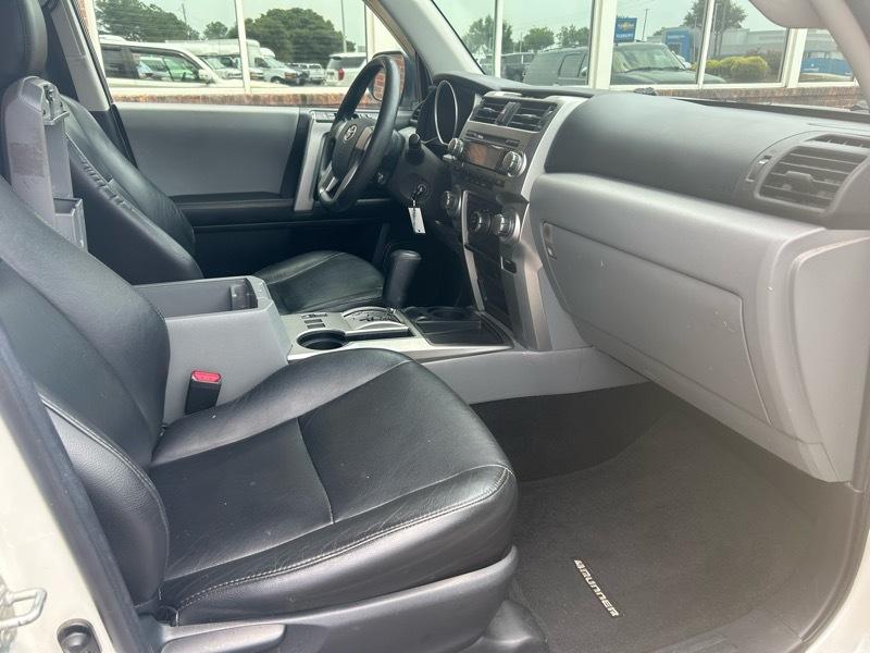 Toyota 4Runner SR5 2WD V6 2010