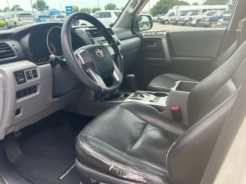 Toyota 4Runner SR5 2WD V6 2010