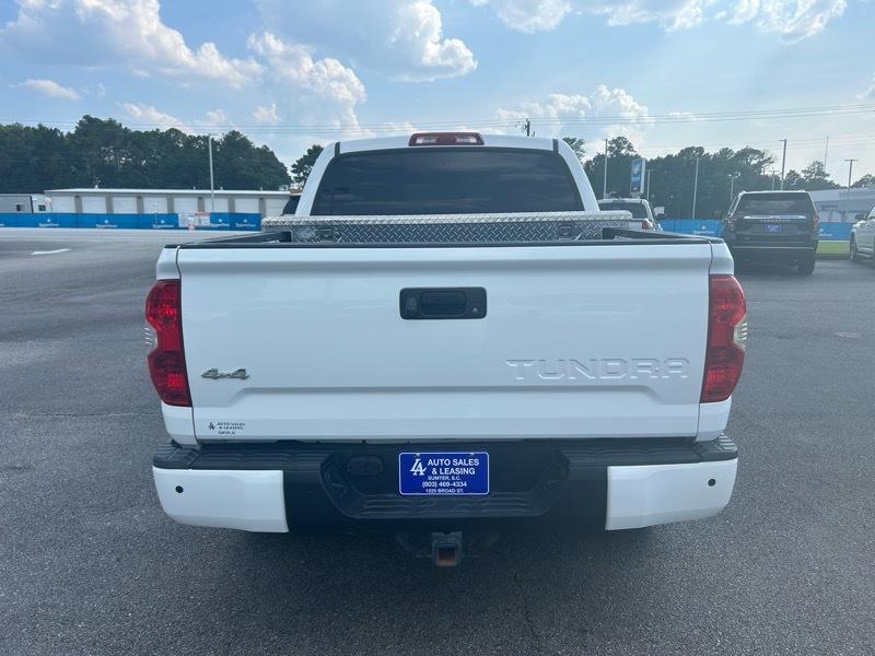 Toyota Tundra Platinum CrewMax 5.7L FFV 4WD 2015