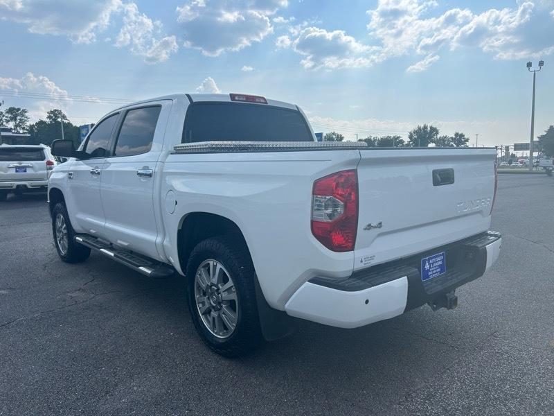 Toyota Tundra Platinum CrewMax 5.7L FFV 4WD 2015