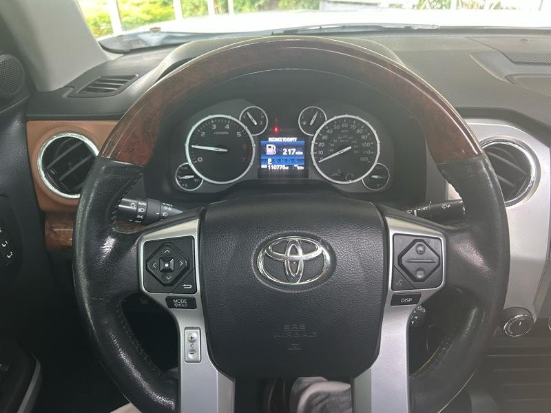 Toyota Tundra Platinum CrewMax 5.7L FFV 4WD 2015