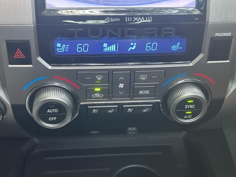 Toyota Tundra Platinum CrewMax 5.7L FFV 4WD 2015
