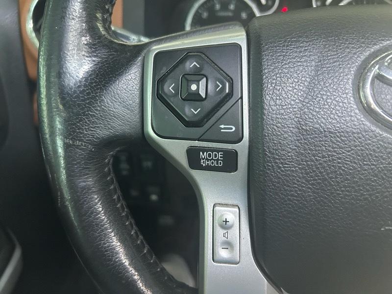 Toyota Tundra Platinum CrewMax 5.7L FFV 4WD 2015