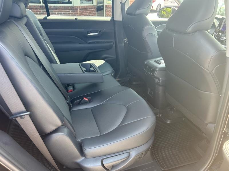 Toyota Grand Highlander XLE 2024