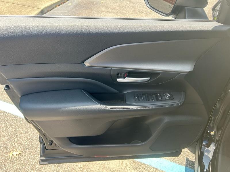 Toyota Grand Highlander XLE 2024
