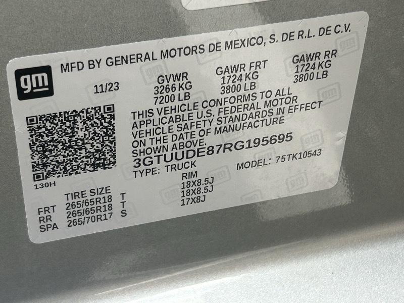 GMC Sierra 1500 SLT Crew Cab 4WD 2024