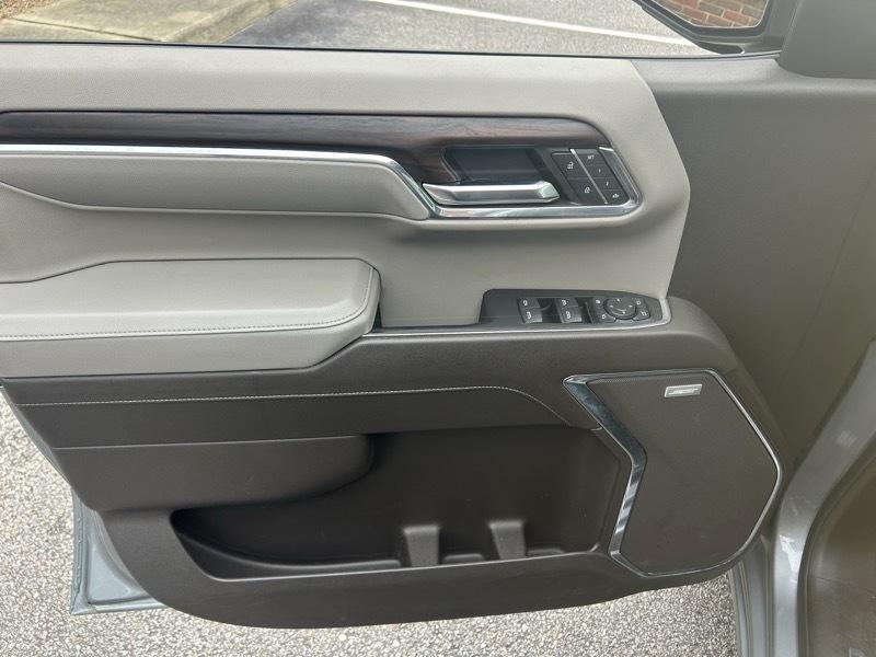 GMC Sierra 1500 SLT Crew Cab 4WD 2024