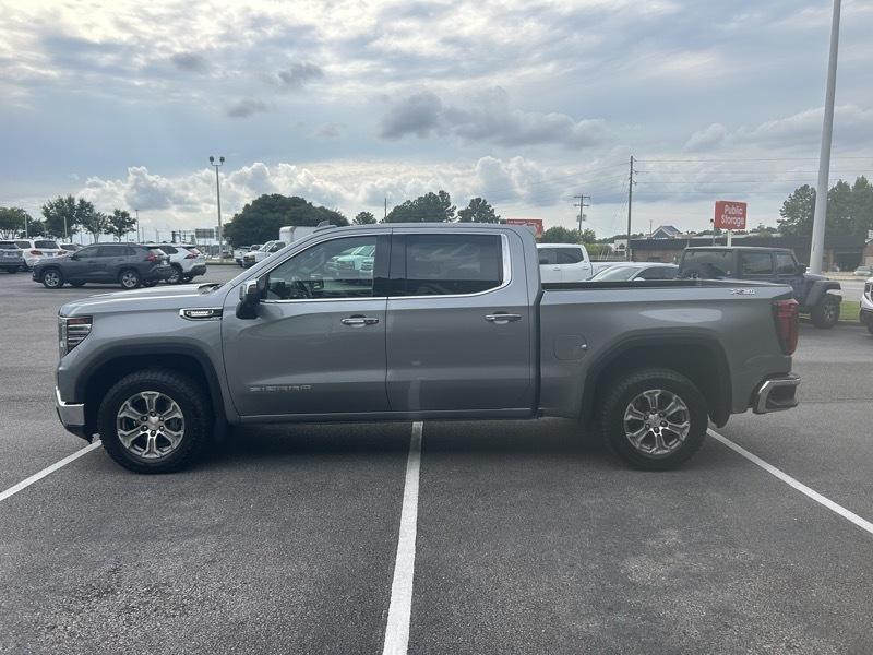 GMC Sierra 1500 SLT Crew Cab 4WD 2024