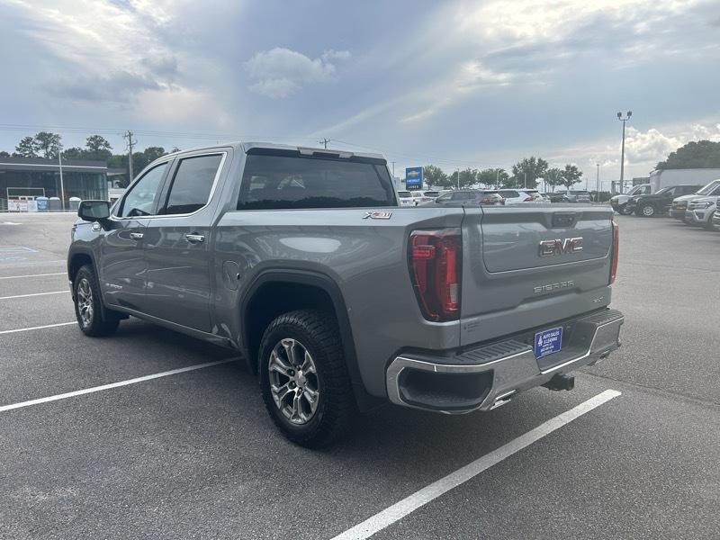 GMC Sierra 1500 SLT Crew Cab 4WD 2024