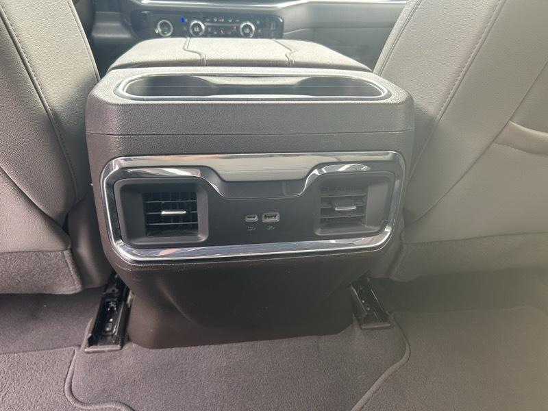 GMC Sierra 1500 SLT Crew Cab 4WD 2024