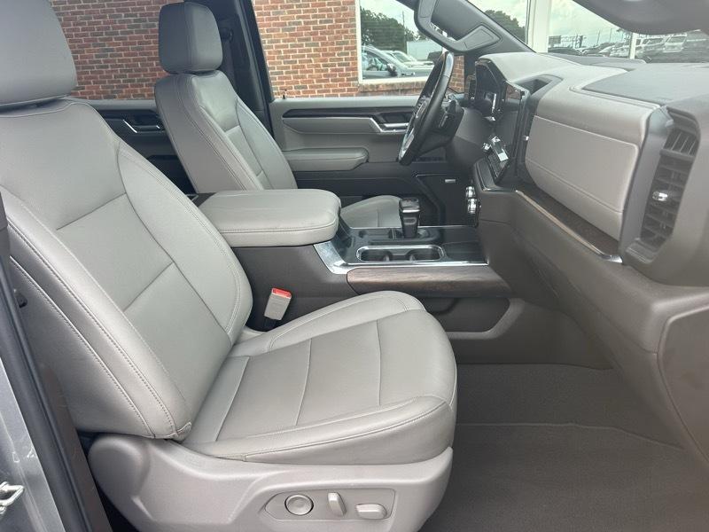 GMC Sierra 1500 SLT Crew Cab 4WD 2024