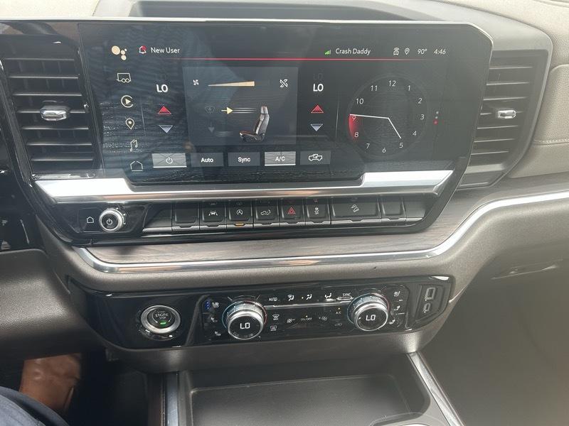 GMC Sierra 1500 SLT Crew Cab 4WD 2024