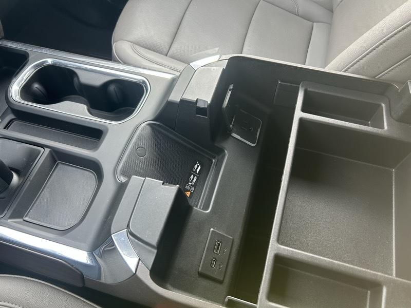 GMC Sierra 1500 SLT Crew Cab 4WD 2024