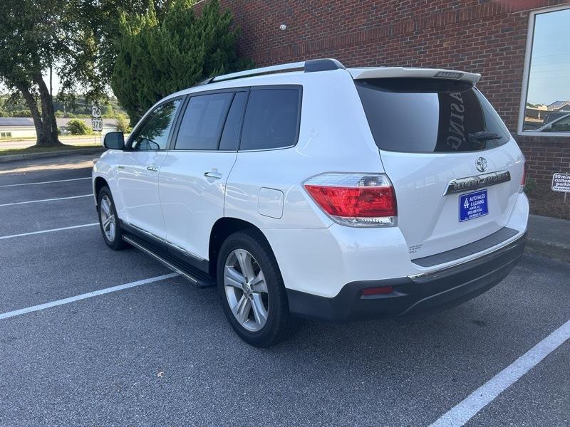 Toyota Highlander Limited 2WD 2012