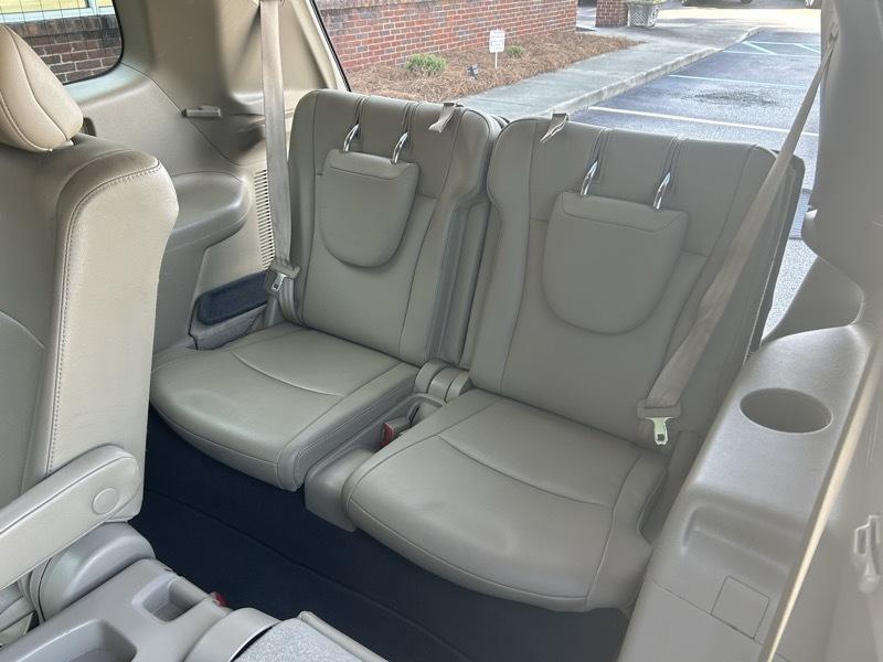 Toyota Highlander Limited 2WD 2012