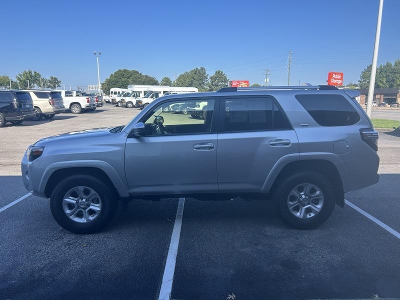 Toyota 4Runner SR5 2023