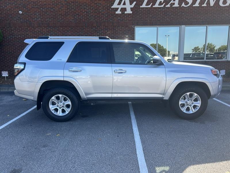 Toyota 4Runner SR5 2023