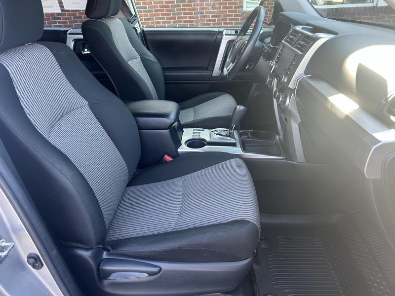 Toyota 4Runner SR5 2023
