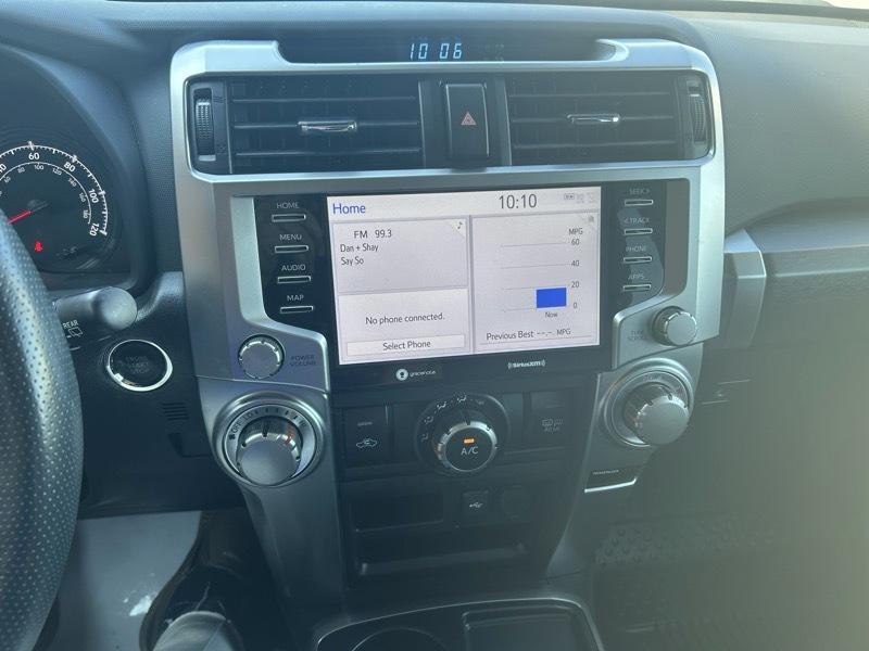 Toyota 4Runner SR5 2023