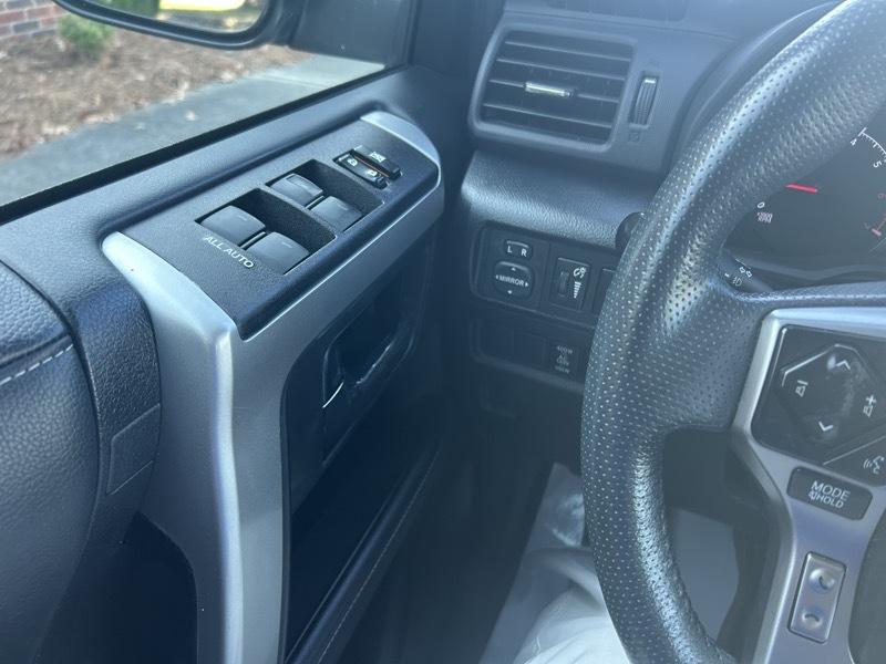 Toyota 4Runner SR5 2023