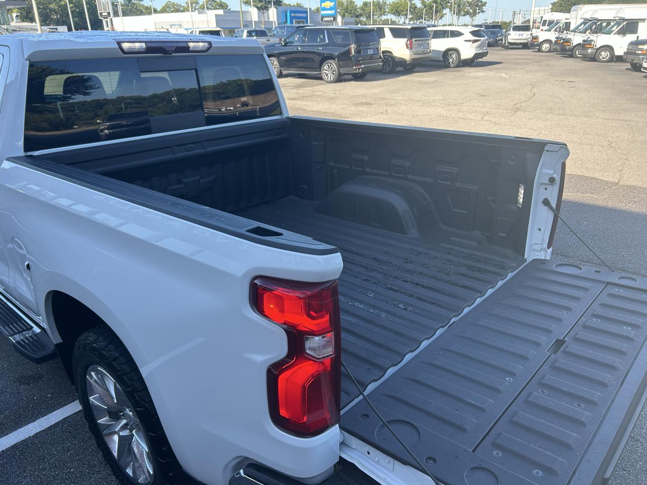 Chevrolet Silverado 1500 LTD 4WD Crew Cab 147" LTZ 2022