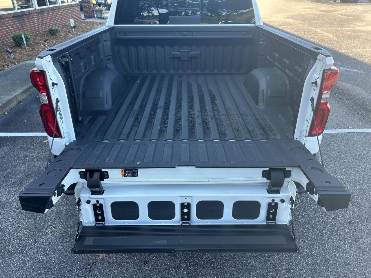 Chevrolet Silverado 1500 LTD 4WD Crew Cab 147" LTZ 2022