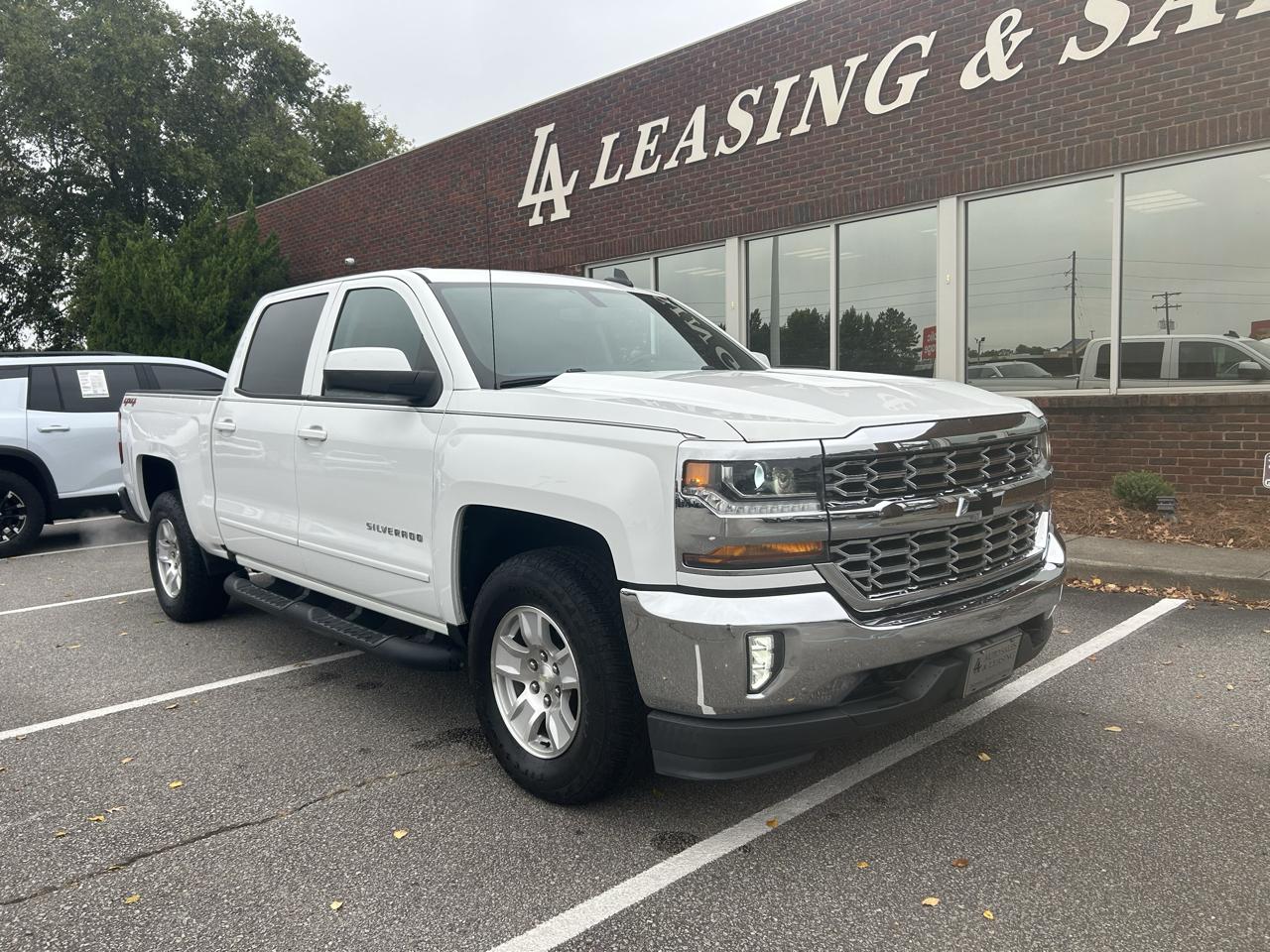 Chevrolet Silverado 1500 4WD Crew Cab 143.5" LT w/1LT 2017