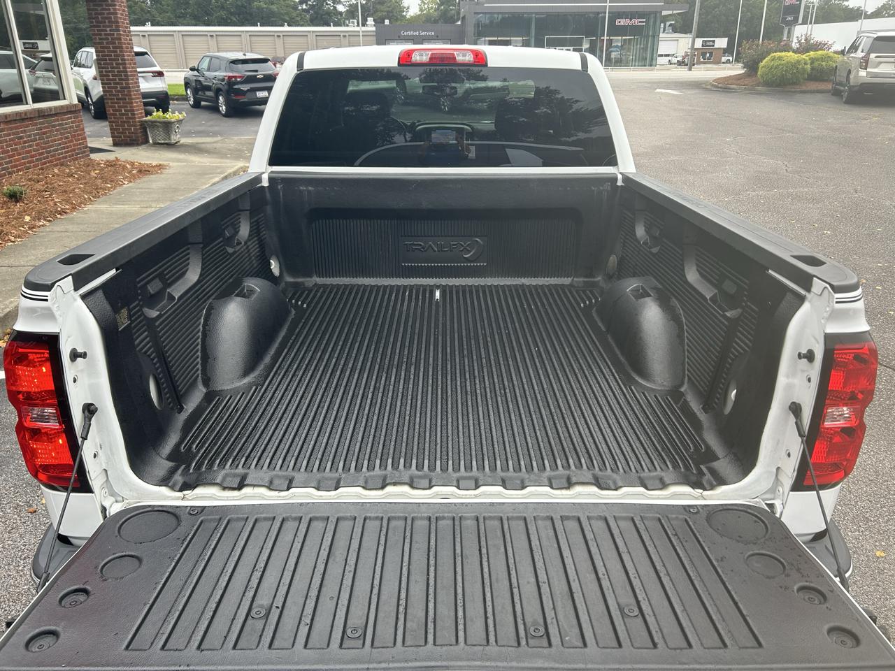 Chevrolet Silverado 1500 4WD Crew Cab 143.5" LT w/1LT 2017