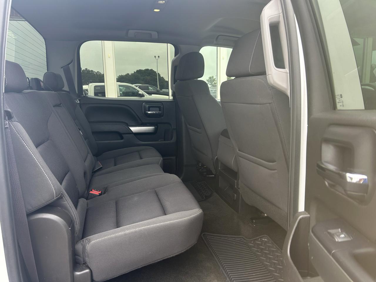 Chevrolet Silverado 1500 4WD Crew Cab 143.5" LT w/1LT 2017
