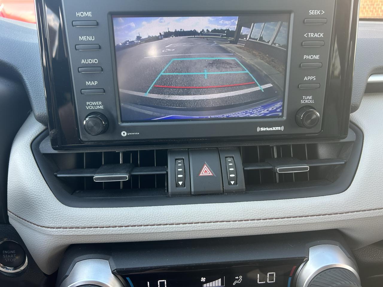 Toyota RAV4 XLE Premium FWD (Natl) 2021