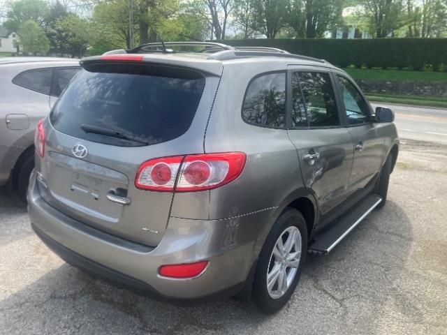 Hyundai Santa Fe  2012