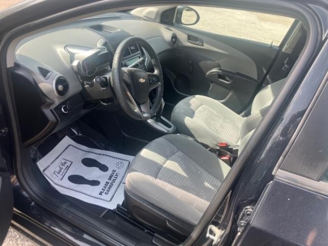 Chevrolet Sonic LS Auto Sedan 2015