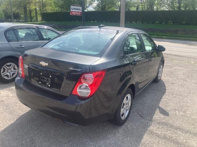 Chevrolet Sonic LS Auto Sedan 2015