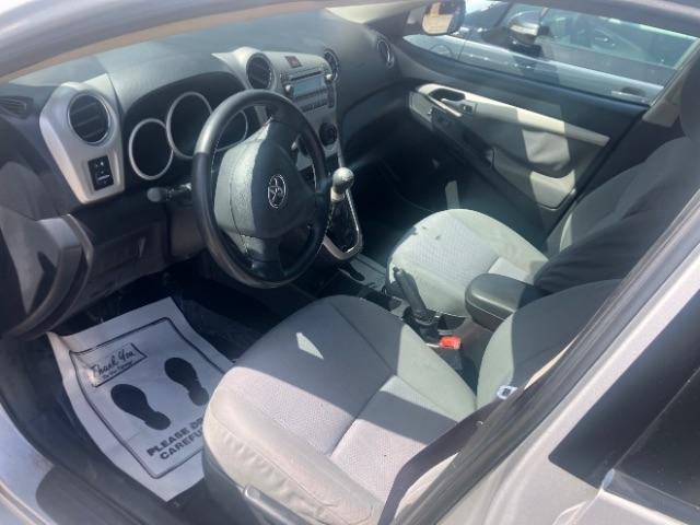 Toyota Matrix Base 4-Speed AT 2009