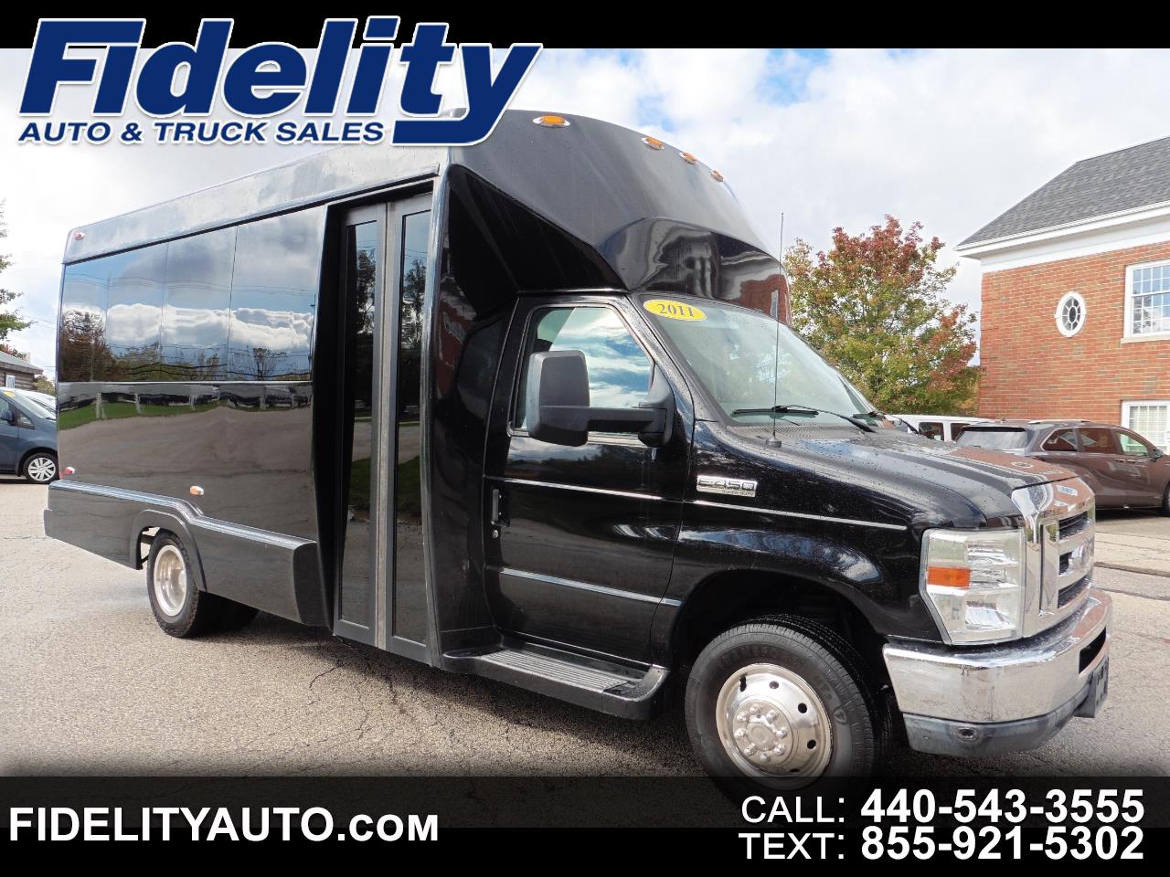 2011 Ford Econoline E450 SUPER DUTY CUTAWAY VAN 15-PASSENGER DRW