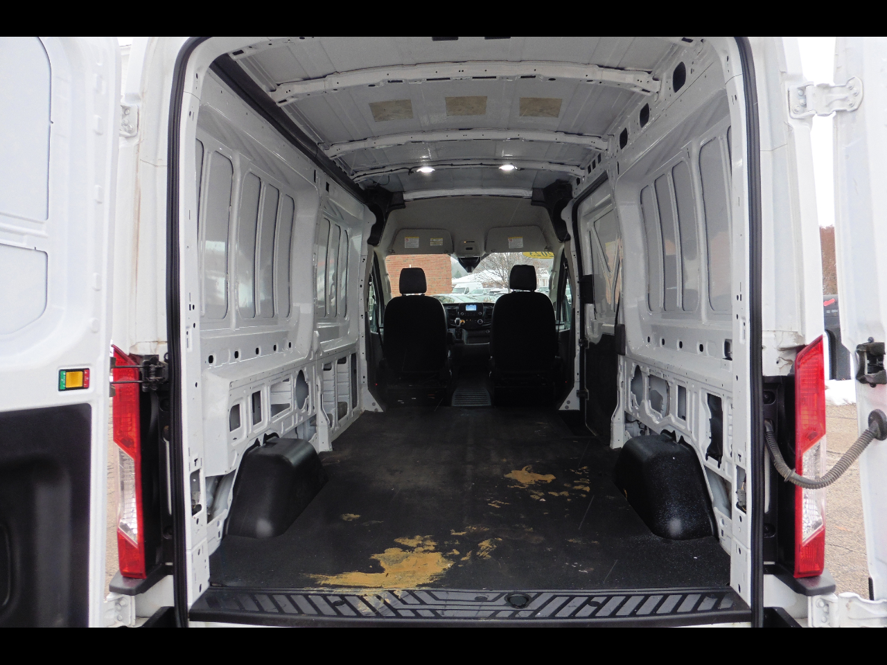 Ford Transit 250 Van Med. Roof w/Sliding Pass. 148-in. WB 2023