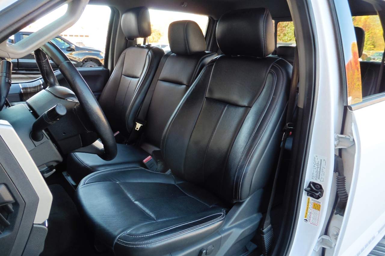 Ford F-150 4WD SuperCrew 145" Lariat 2020