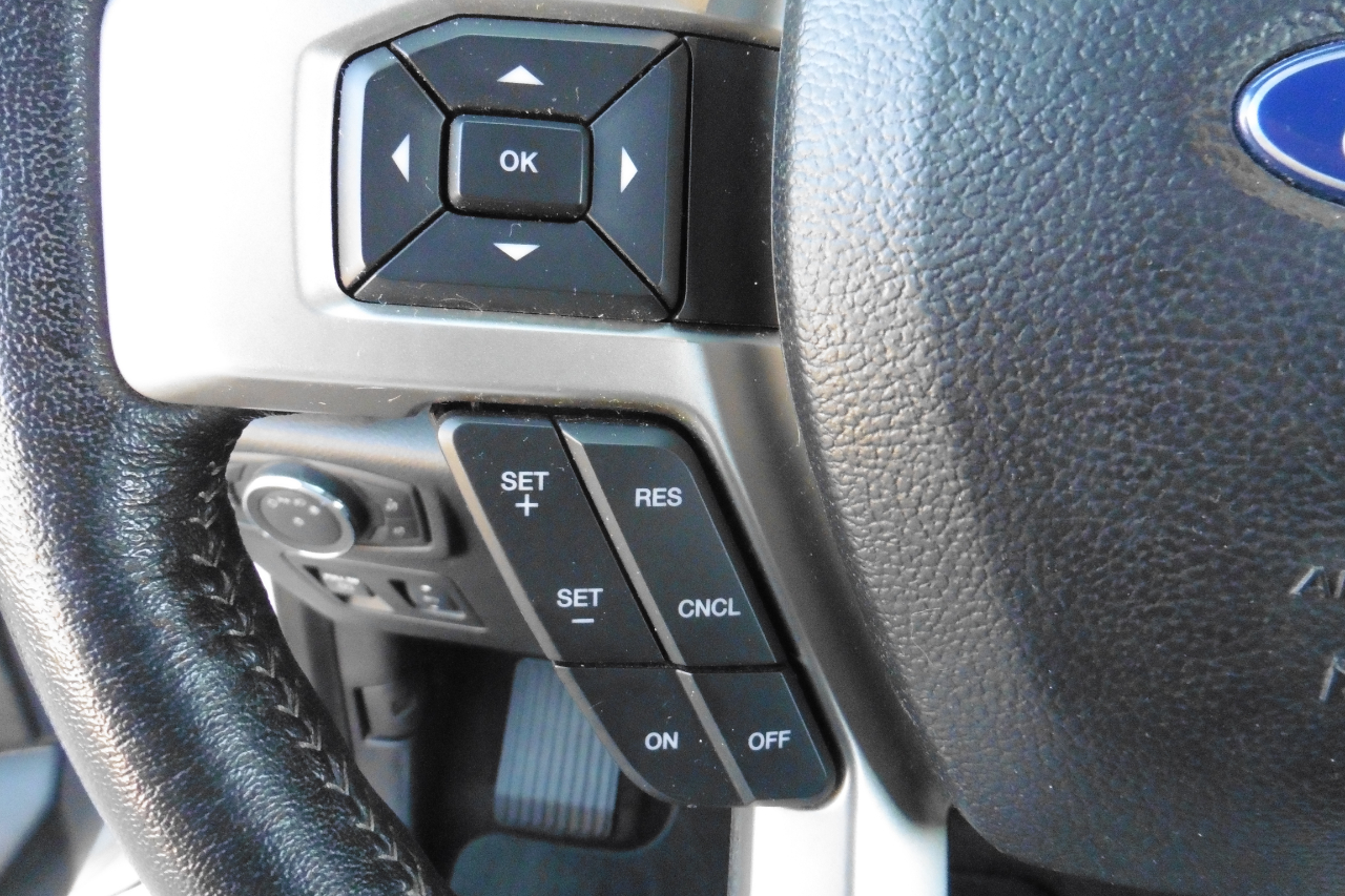 Ford F-150 4WD SuperCrew 145" Lariat 2020