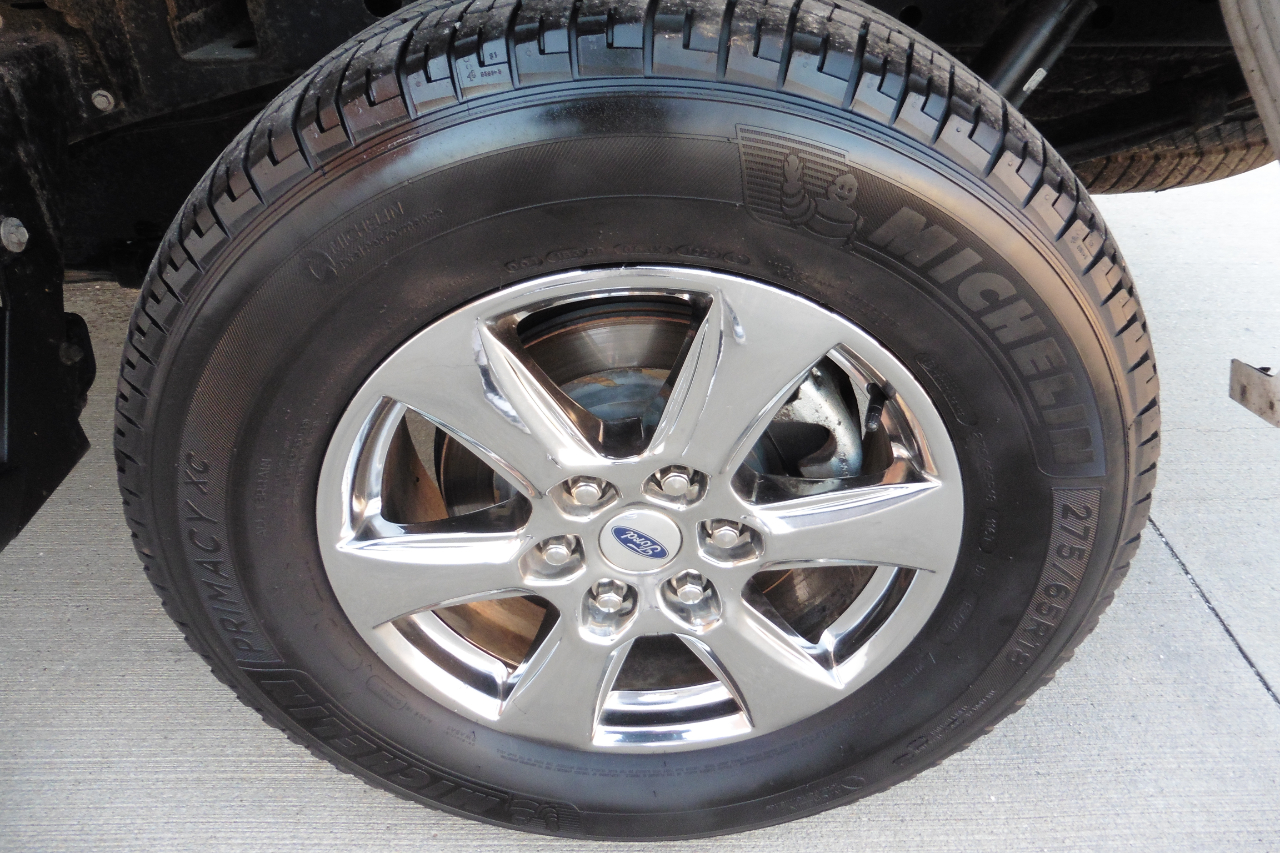 Ford F-150 4WD SuperCrew 145" Lariat 2020