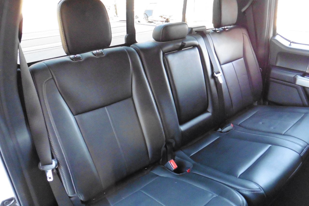 Ford F-150 4WD SuperCrew 145" Lariat 2020