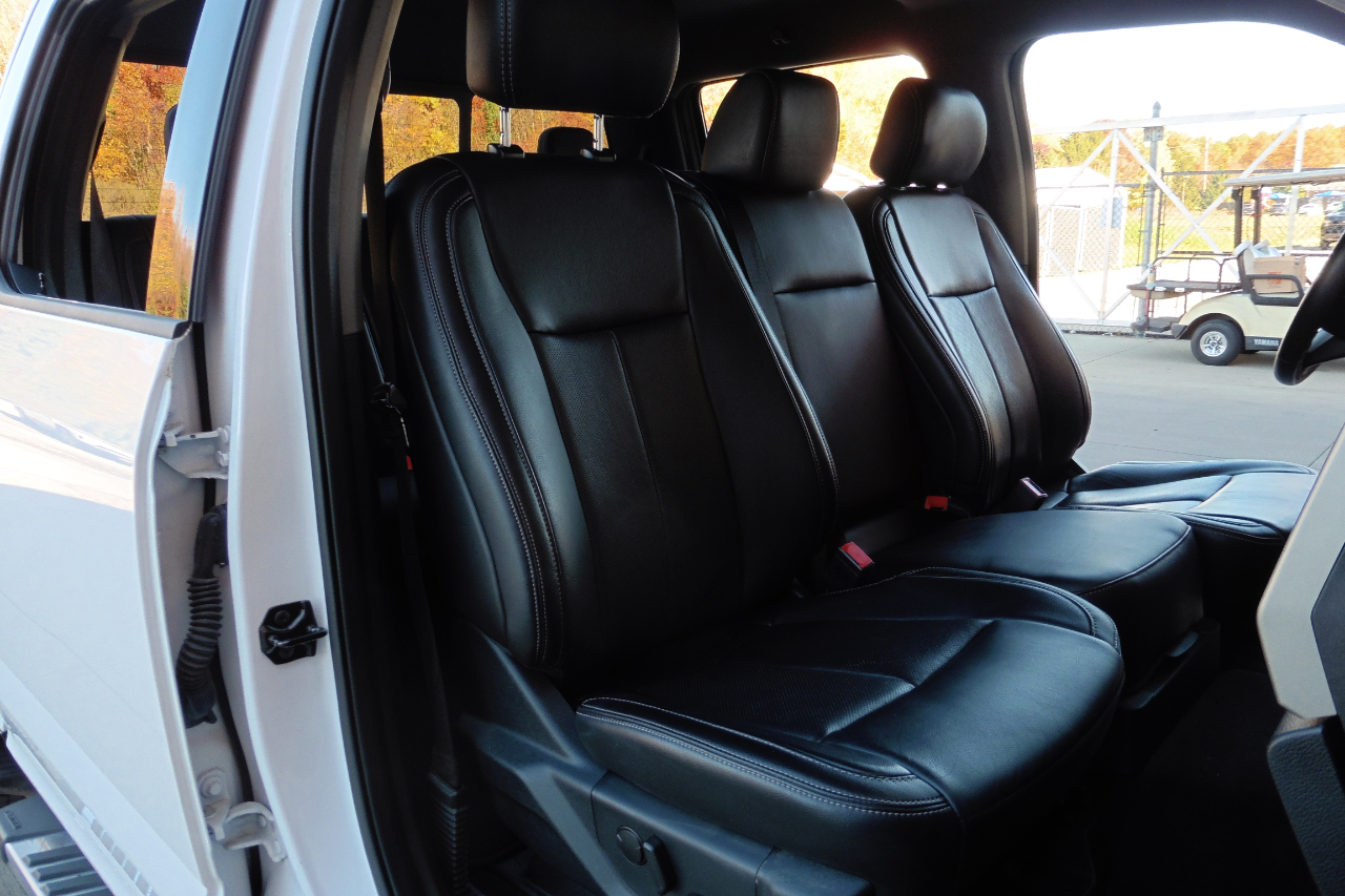 Ford F-150 4WD SuperCrew 145" Lariat 2020