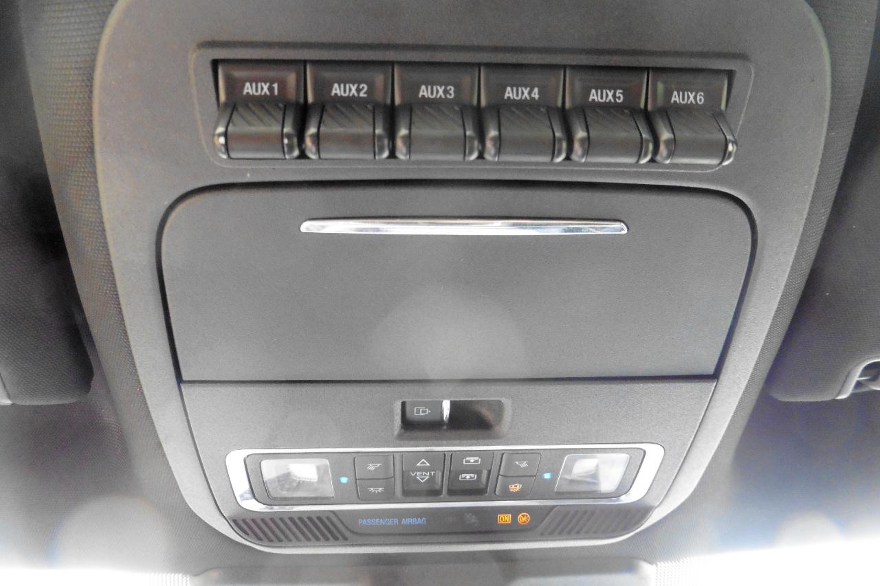Ford F-350 SD Lariat Crew Cab Short Bed 4WD 2023