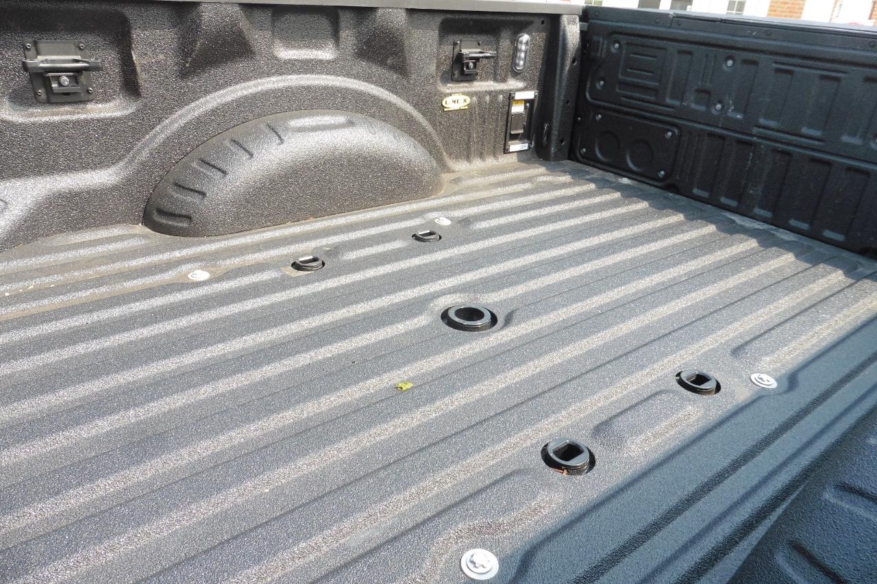 Ford F-350 SD Lariat Crew Cab Short Bed 4WD 2023