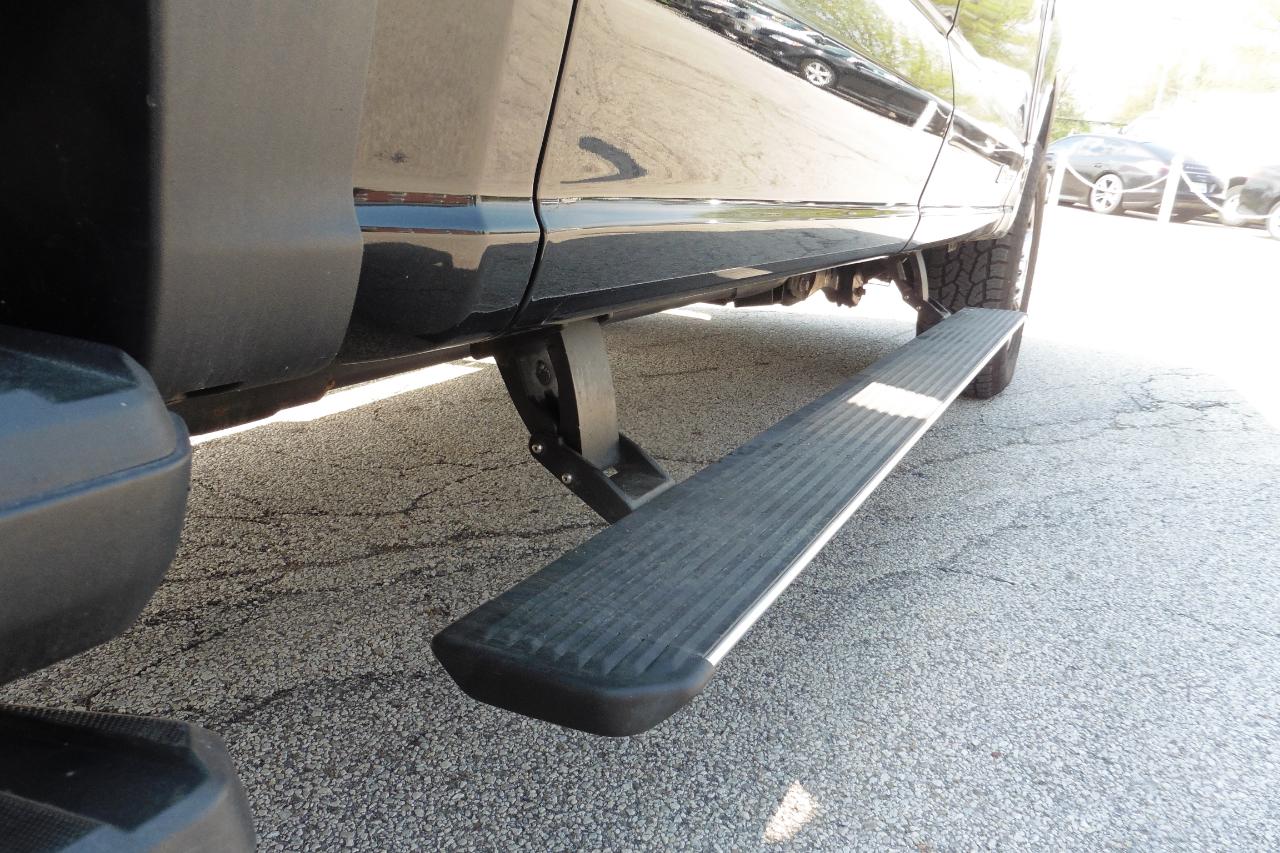 Ford F-350 SD Lariat Crew Cab Short Bed 4WD 2023